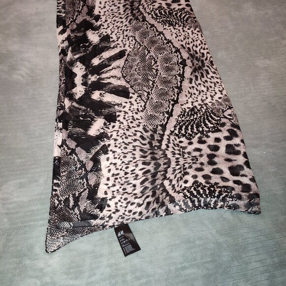 H & M Extra Large Scarf Pareo - Picture 10 of 11